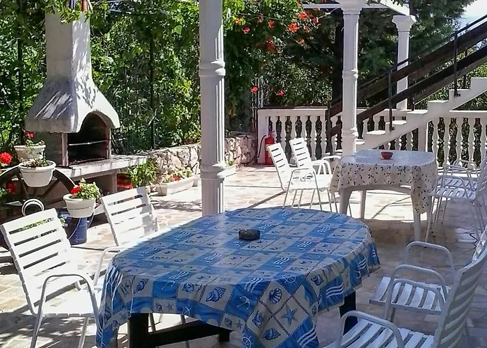 Apartamento Lovely In With Wifi Novi Vinodolski